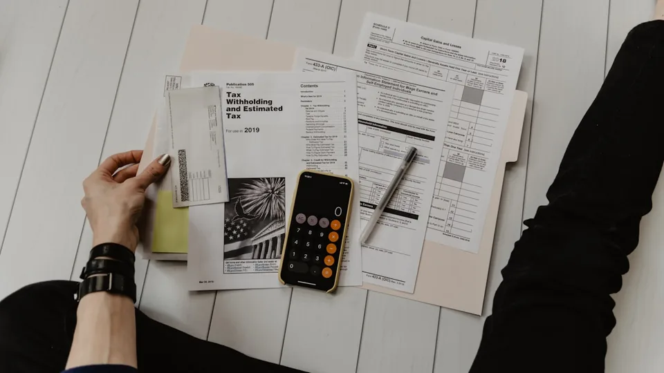 Documenti e moduli finanziari per flussi di lavoro QR di contabili, consulenti e assicuratori.
